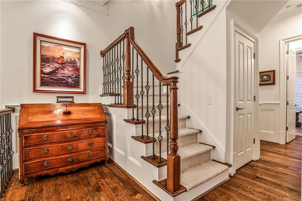 3338 Paces Ferry Avenue Se, Atlanta, Georgia 30339, 4 Bedrooms Bedrooms, ,4 BathroomsBathrooms,Residential,For Sale,3338 Paces Ferry Avenue Se,7665252