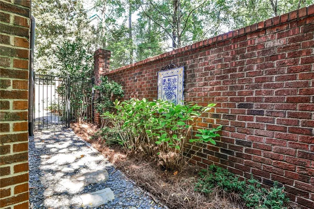 3338 Paces Ferry Avenue Se, Atlanta, Georgia 30339, 4 Bedrooms Bedrooms, ,4 BathroomsBathrooms,Residential,For Sale,3338 Paces Ferry Avenue Se,7665252