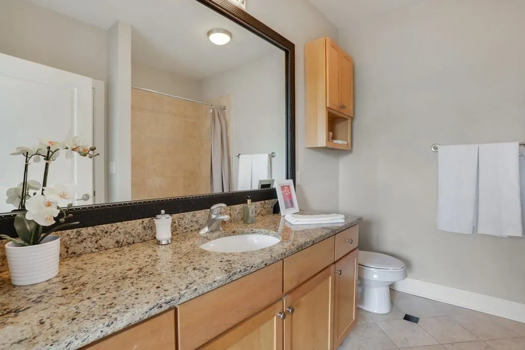 799 Hammond Drive Unit 302, Sandy Springs, Georgia 30328, 2 Bedrooms Bedrooms, ,2 BathroomsBathrooms,Residential,Sold,799 Hammond Drive Unit 302,5718069