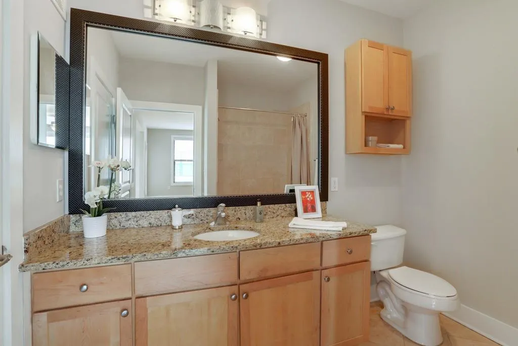 799 Hammond Drive Unit 302, Sandy Springs, Georgia 30328, 2 Bedrooms Bedrooms, ,2 BathroomsBathrooms,Residential,Sold,799 Hammond Drive Unit 302,5718069