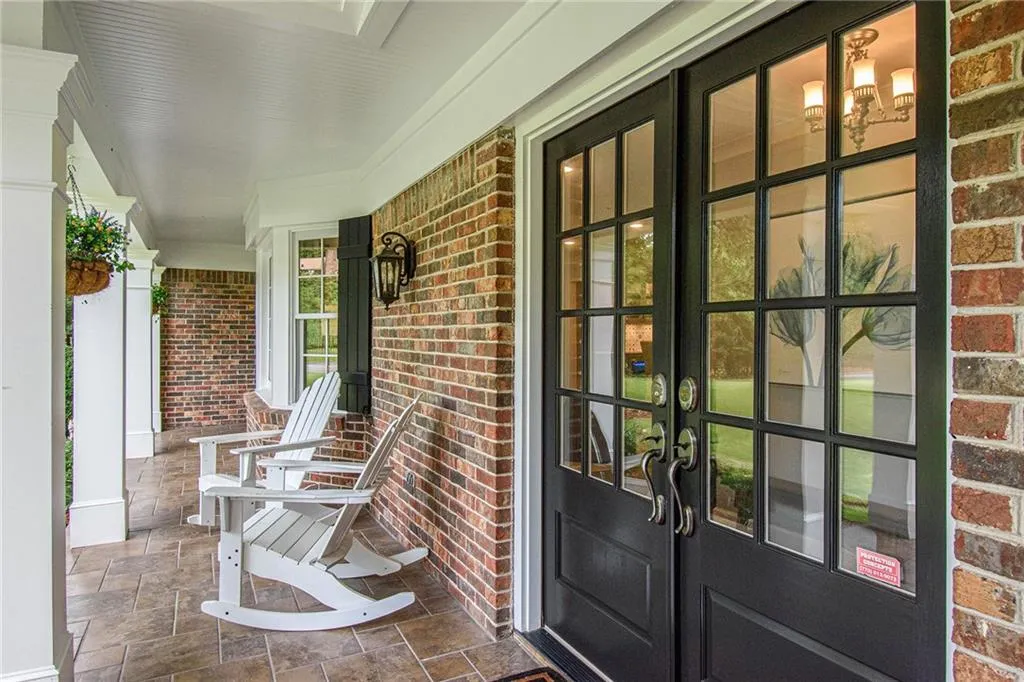 3255 Jett Ferry Court, Sandy Springs, Georgia 30350, 5 Bedrooms Bedrooms, ,4 BathroomsBathrooms,Residential,Sold,3255 Jett Ferry Court,6935896
