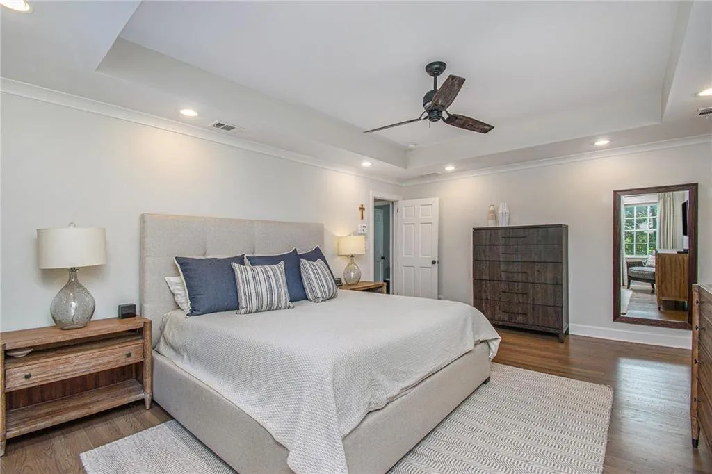 3255 Jett Ferry Court, Sandy Springs, Georgia 30350, 5 Bedrooms Bedrooms, ,4 BathroomsBathrooms,Residential,Sold,3255 Jett Ferry Court,6935896