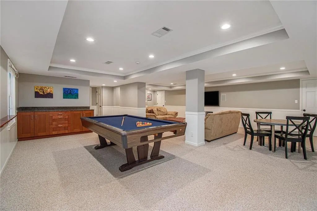 3255 Jett Ferry Court, Sandy Springs, Georgia 30350, 5 Bedrooms Bedrooms, ,4 BathroomsBathrooms,Residential,Sold,3255 Jett Ferry Court,6935896