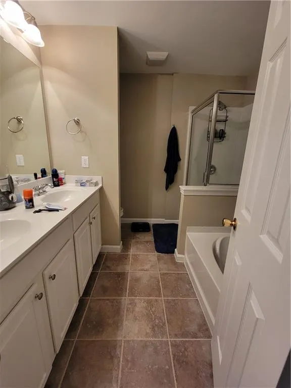 7842 Welsford Point, Sandy Springs, Georgia 30350, 3 Bedrooms Bedrooms, ,3 BathroomsBathrooms,Residential,Sold,7842 Welsford Point,6974501