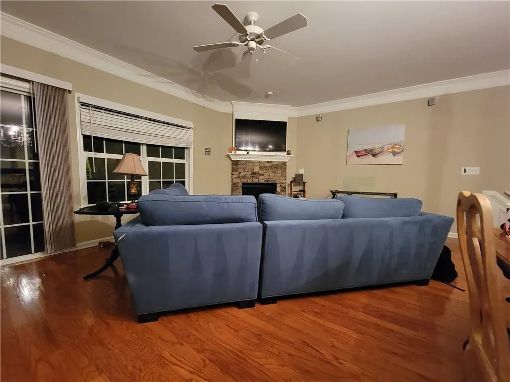 7842 Welsford Point, Sandy Springs, Georgia 30350, 3 Bedrooms Bedrooms, ,3 BathroomsBathrooms,Residential,Sold,7842 Welsford Point,6974501