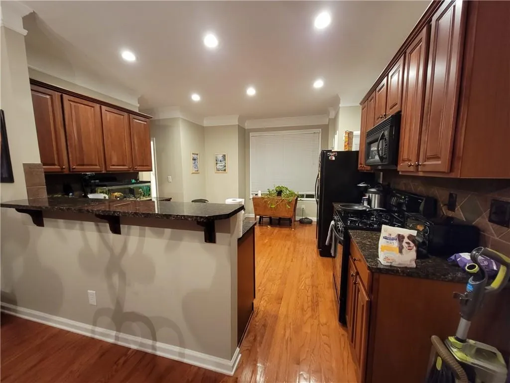 7842 Welsford Point, Sandy Springs, Georgia 30350, 3 Bedrooms Bedrooms, ,3 BathroomsBathrooms,Residential,Sold,7842 Welsford Point,6974501