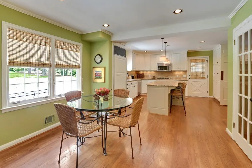 6035 Riverside Drive, Sandy Springs, Georgia 30328, 4 Bedrooms Bedrooms, ,4 BathroomsBathrooms,Residential,Sold,6035 Riverside Drive,5643953