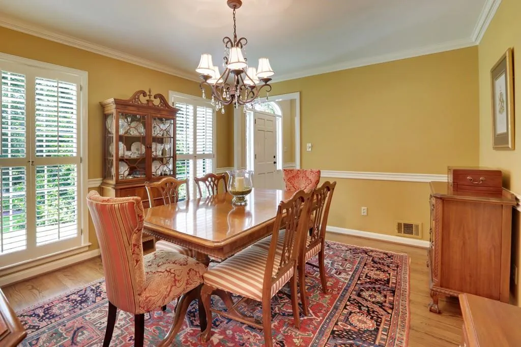 6035 Riverside Drive, Sandy Springs, Georgia 30328, 4 Bedrooms Bedrooms, ,4 BathroomsBathrooms,Residential,Sold,6035 Riverside Drive,5643953