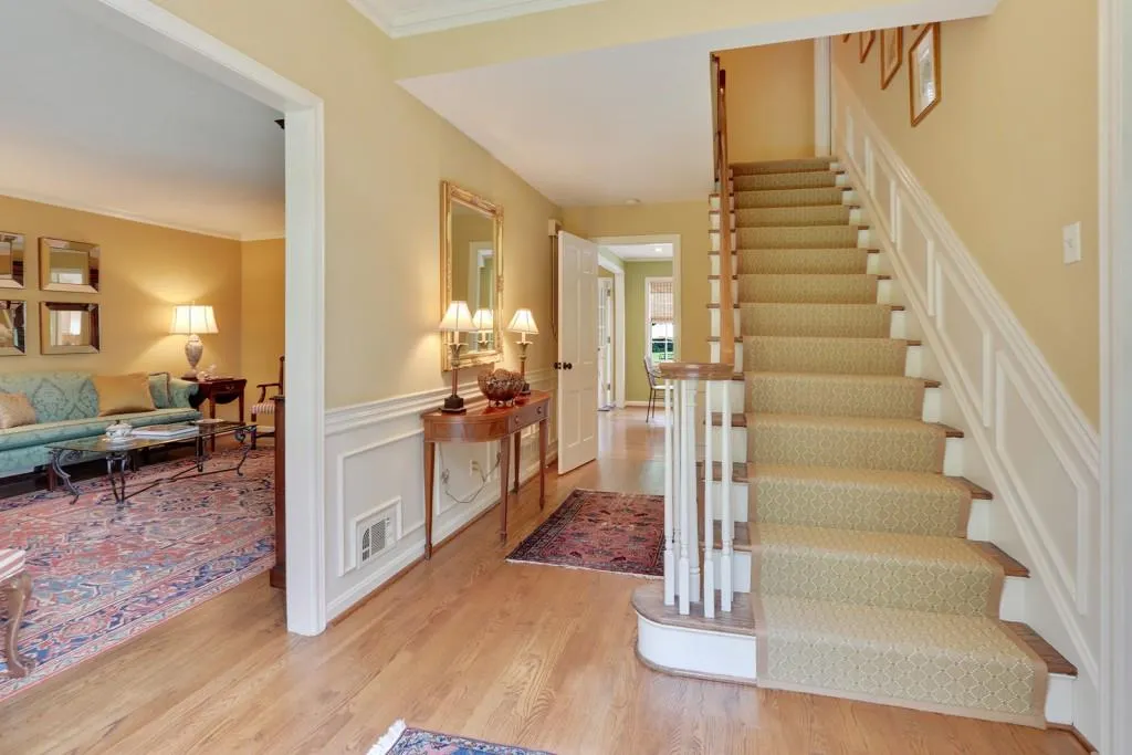 6035 Riverside Drive, Sandy Springs, Georgia 30328, 4 Bedrooms Bedrooms, ,4 BathroomsBathrooms,Residential,Sold,6035 Riverside Drive,5643953