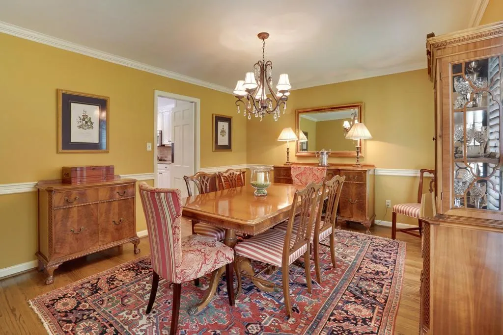 6035 Riverside Drive, Sandy Springs, Georgia 30328, 4 Bedrooms Bedrooms, ,4 BathroomsBathrooms,Residential,Sold,6035 Riverside Drive,5643953