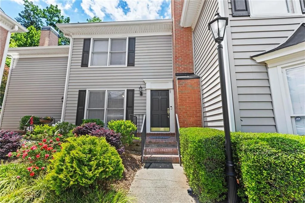 62 Mount Vernon Circle, Atlanta, Georgia 30338, 2 Bedrooms Bedrooms, ,2 BathroomsBathrooms,Residential,Sold,62 Mount Vernon Circle,7575300
