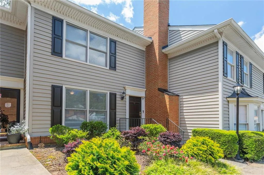 62 Mount Vernon Circle, Atlanta, Georgia 30338, 2 Bedrooms Bedrooms, ,2 BathroomsBathrooms,Residential,Sold,62 Mount Vernon Circle,7575300