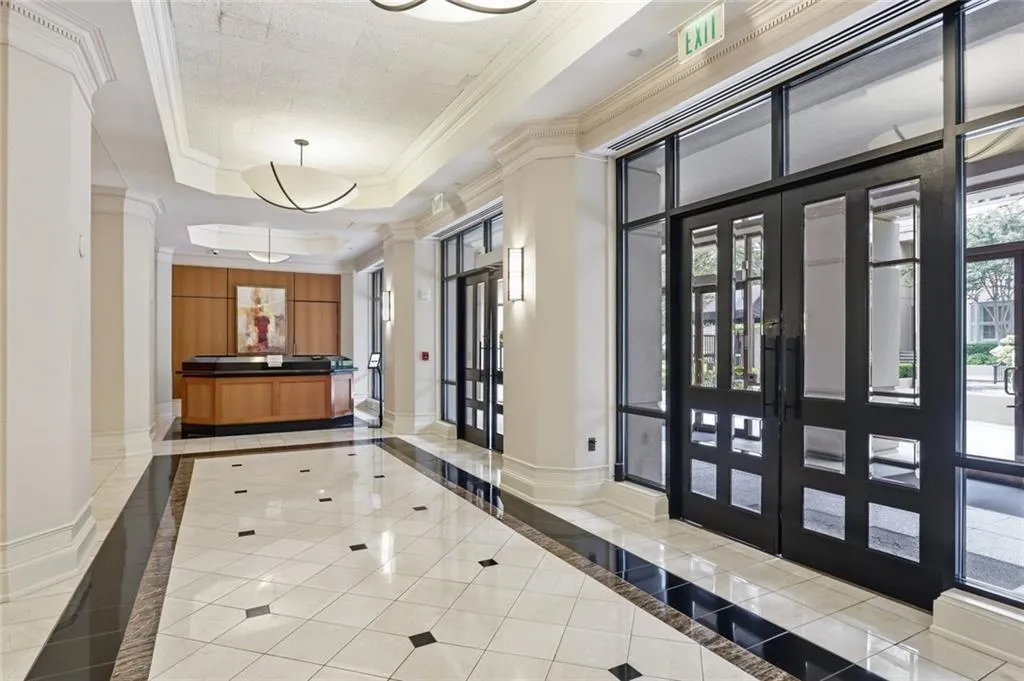 3475 Oak Valley Road Ne Unit 950, Atlanta, Georgia 30326, 1 Bedroom Bedrooms, 0 ,1 BathroomBathrooms,Residential,For Sale,3475 Oak Valley Road Ne Unit 950,7849489