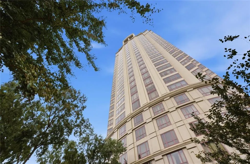3475 Oak Valley Road Ne Unit 950, Atlanta, Georgia 30326, 1 Bedroom Bedrooms, 0 ,1 BathroomBathrooms,Residential,For Sale,3475 Oak Valley Road Ne Unit 950,7849489