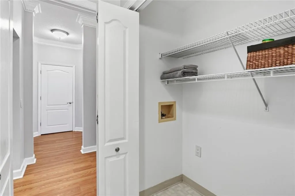3475 Oak Valley Road Ne Unit 950, Atlanta, Georgia 30326, 1 Bedroom Bedrooms, 0 ,1 BathroomBathrooms,Residential,For Sale,3475 Oak Valley Road Ne Unit 950,7849489