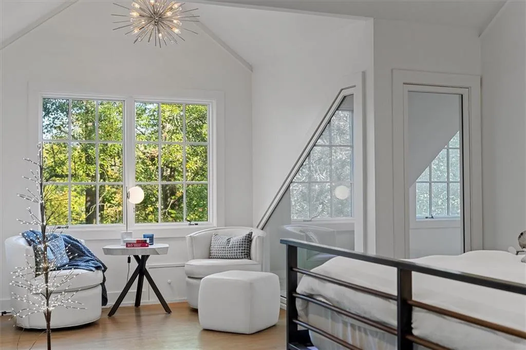 Primary sitting room