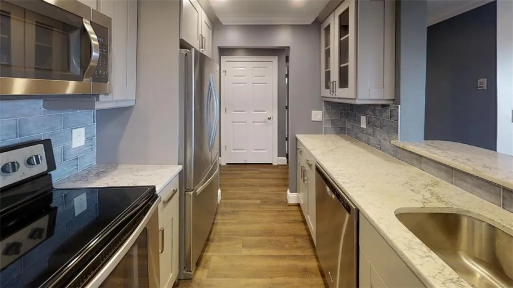 300 Johnson Ferry Road Ne Unit B912, Sandy Springs, Georgia 30328, 1 Bedroom Bedrooms, ,1 BathroomBathrooms,Residential,Sold,300 Johnson Ferry Road Ne Unit B912,7166457