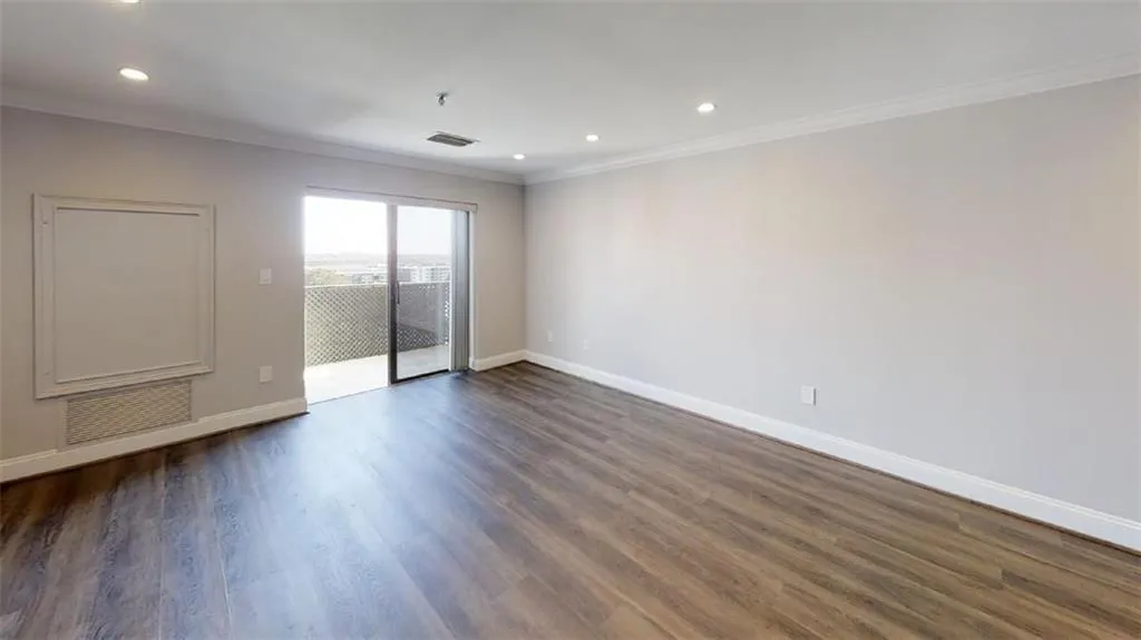 300 Johnson Ferry Road Ne Unit B912, Sandy Springs, Georgia 30328, 1 Bedroom Bedrooms, ,1 BathroomBathrooms,Residential,Sold,300 Johnson Ferry Road Ne Unit B912,7166457