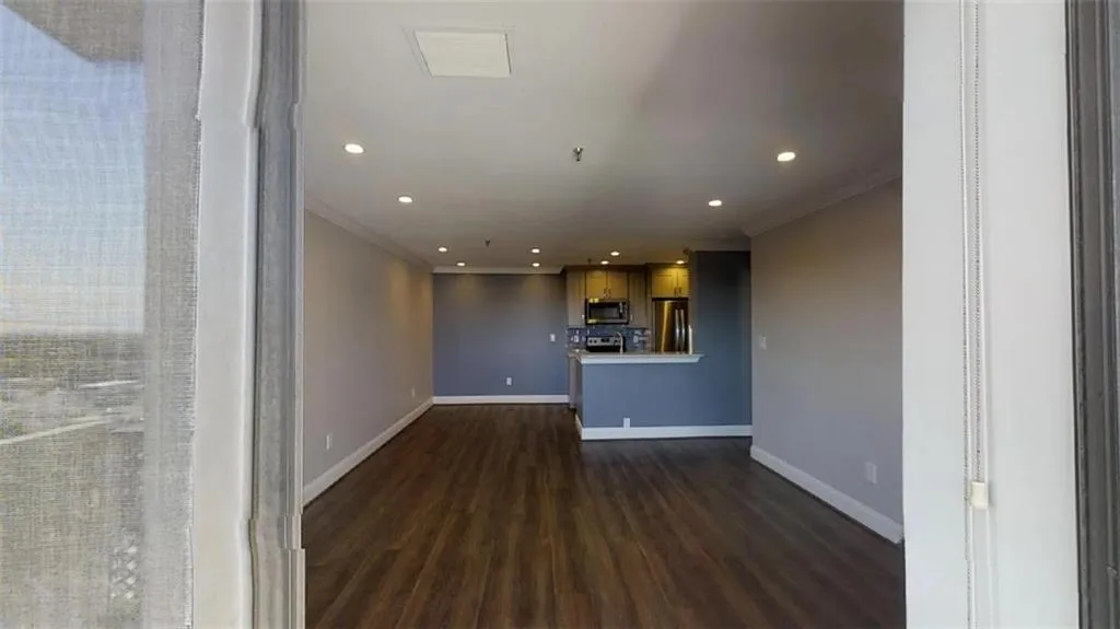 300 Johnson Ferry Road Ne Unit B912, Sandy Springs, Georgia 30328, 1 Bedroom Bedrooms, ,1 BathroomBathrooms,Residential,Sold,300 Johnson Ferry Road Ne Unit B912,7166457