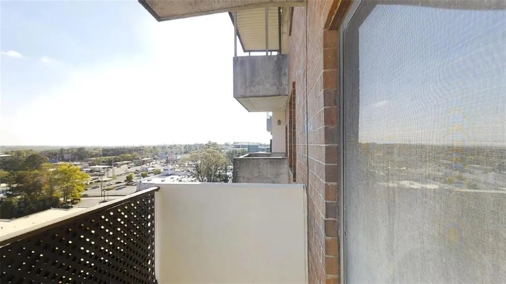 300 Johnson Ferry Road Ne Unit B912, Sandy Springs, Georgia 30328, 1 Bedroom Bedrooms, ,1 BathroomBathrooms,Residential,Sold,300 Johnson Ferry Road Ne Unit B912,7166457
