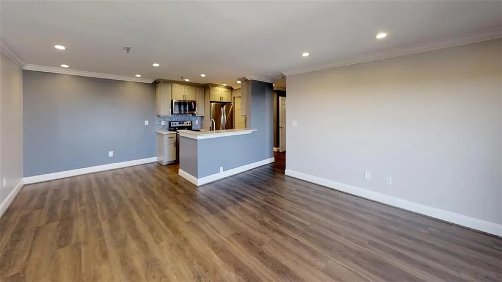 300 Johnson Ferry Road Ne Unit B912, Sandy Springs, Georgia 30328, 1 Bedroom Bedrooms, ,1 BathroomBathrooms,Residential,Sold,300 Johnson Ferry Road Ne Unit B912,7166457