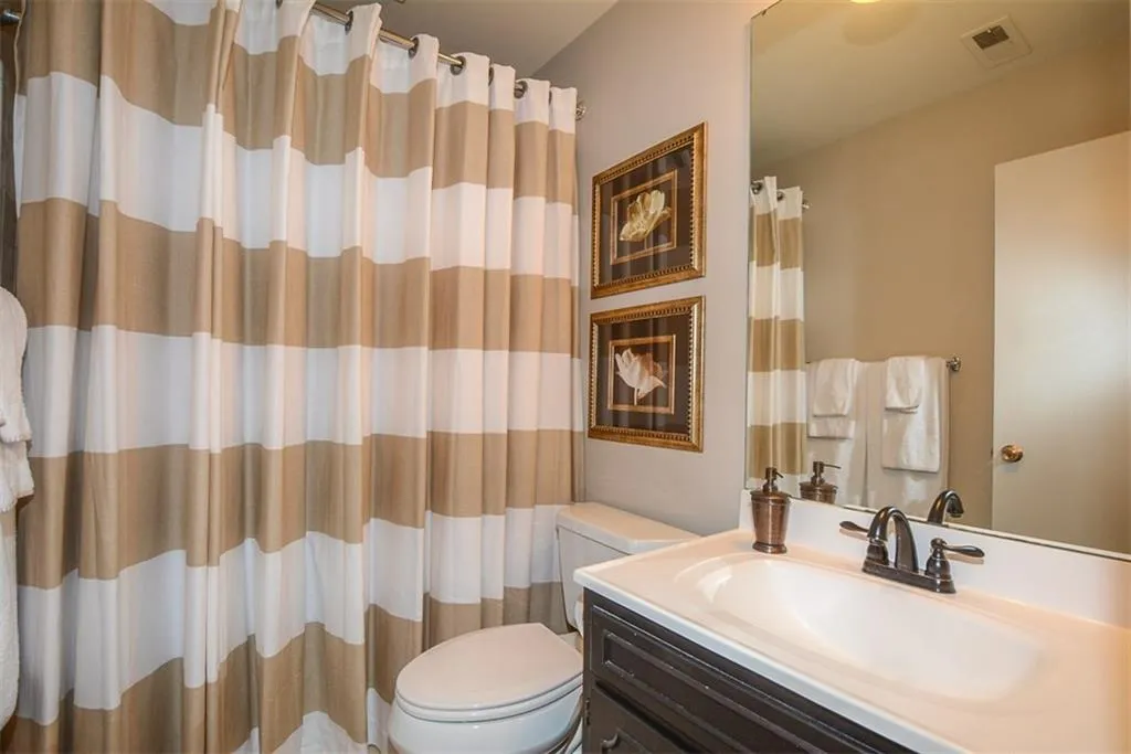 14 Forrest Place Unit 14, Sandy Springs, Georgia 30328, 3 Bedrooms Bedrooms, ,2 BathroomsBathrooms,Residential,Sold,14 Forrest Place Unit 14,5664583