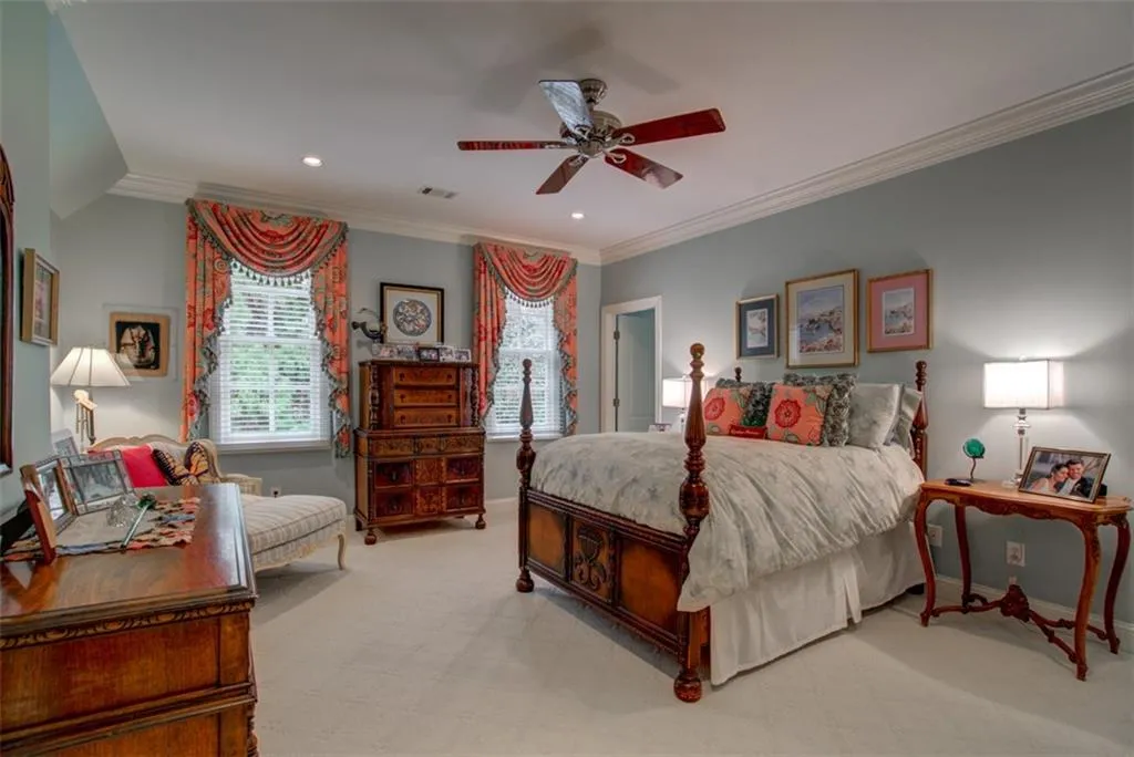 5354 Long Island Drive Nw, Sandy Springs, Georgia 30327, 5 Bedrooms Bedrooms, ,5 BathroomsBathrooms,Residential,Sold,5354 Long Island Drive Nw,6520008