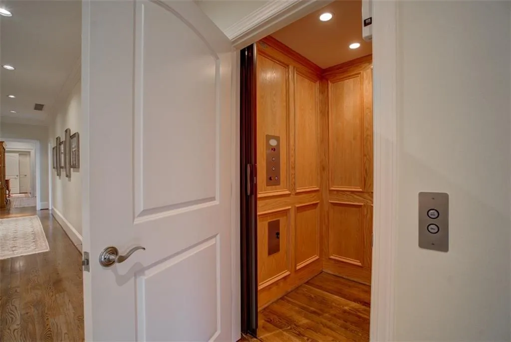 5354 Long Island Drive Nw, Sandy Springs, Georgia 30327, 5 Bedrooms Bedrooms, ,5 BathroomsBathrooms,Residential,Sold,5354 Long Island Drive Nw,6520008