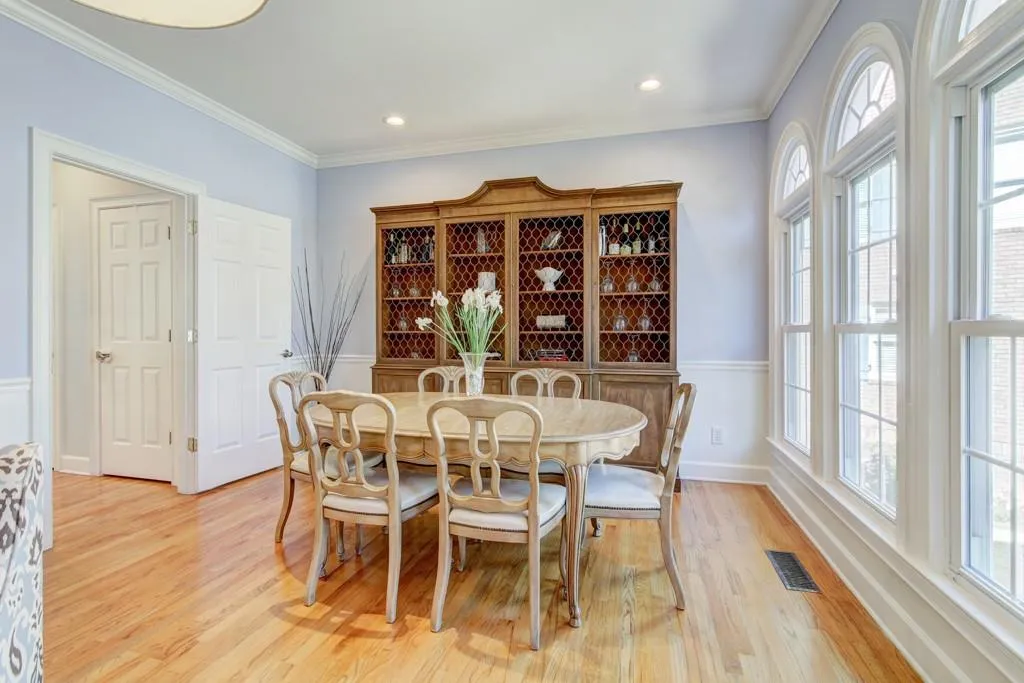 540 Fountain Oaks Way, Atlanta, Georgia 30342, 5 Bedrooms Bedrooms, ,3 BathroomsBathrooms,Residential,Sold,540 Fountain Oaks Way,6515694