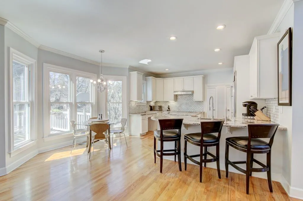 540 Fountain Oaks Way, Atlanta, Georgia 30342, 5 Bedrooms Bedrooms, ,3 BathroomsBathrooms,Residential,Sold,540 Fountain Oaks Way,6515694