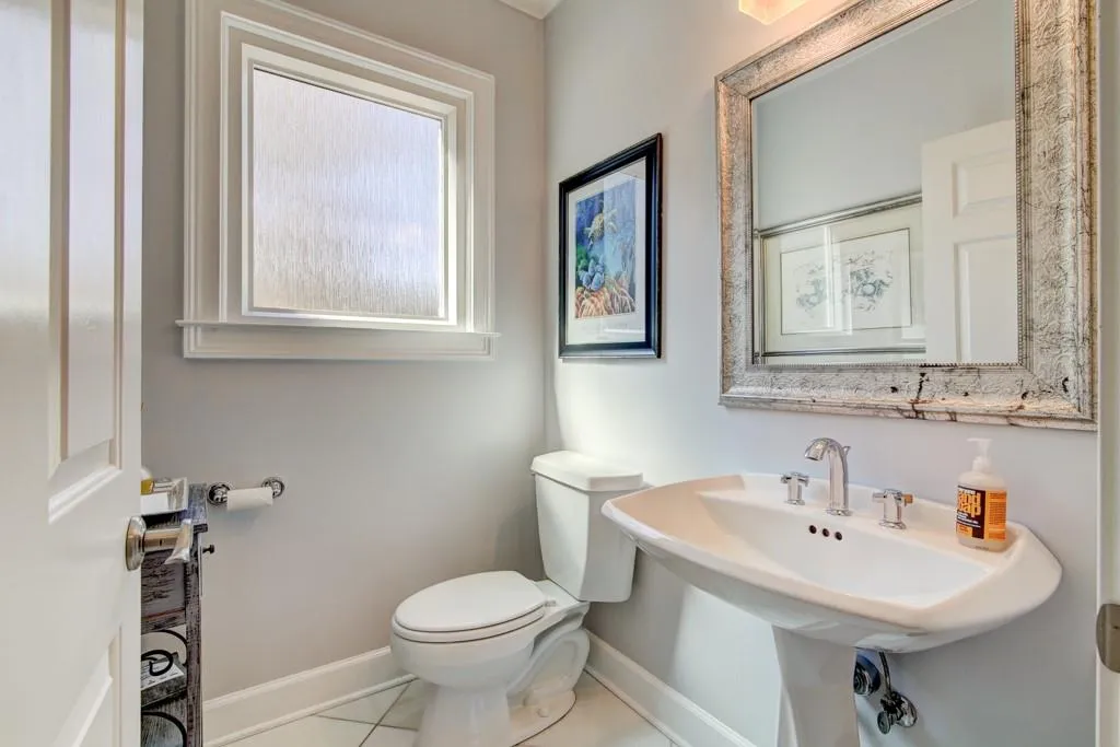 540 Fountain Oaks Way, Atlanta, Georgia 30342, 5 Bedrooms Bedrooms, ,3 BathroomsBathrooms,Residential,Sold,540 Fountain Oaks Way,6515694