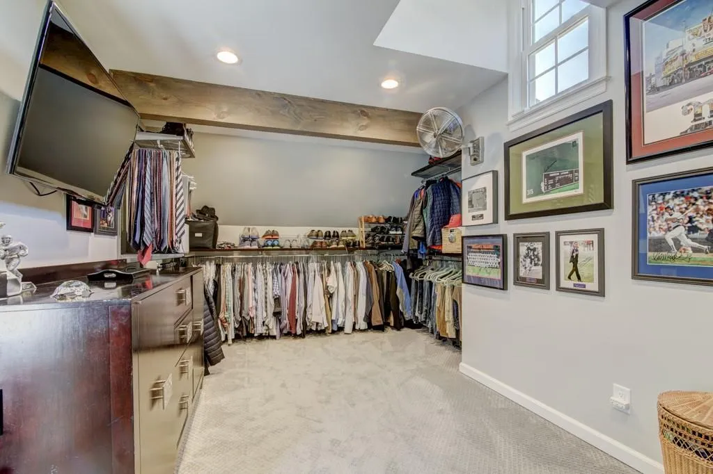 540 Fountain Oaks Way, Atlanta, Georgia 30342, 5 Bedrooms Bedrooms, ,3 BathroomsBathrooms,Residential,Sold,540 Fountain Oaks Way,6515694