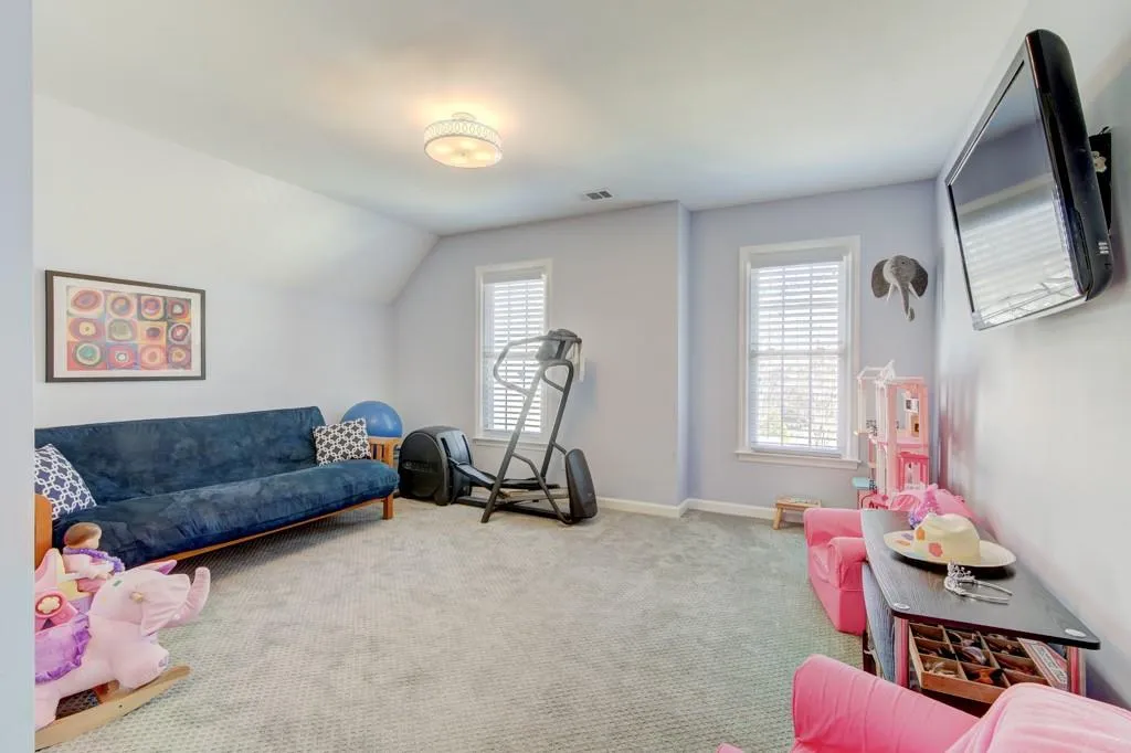 540 Fountain Oaks Way, Atlanta, Georgia 30342, 5 Bedrooms Bedrooms, ,3 BathroomsBathrooms,Residential,Sold,540 Fountain Oaks Way,6515694