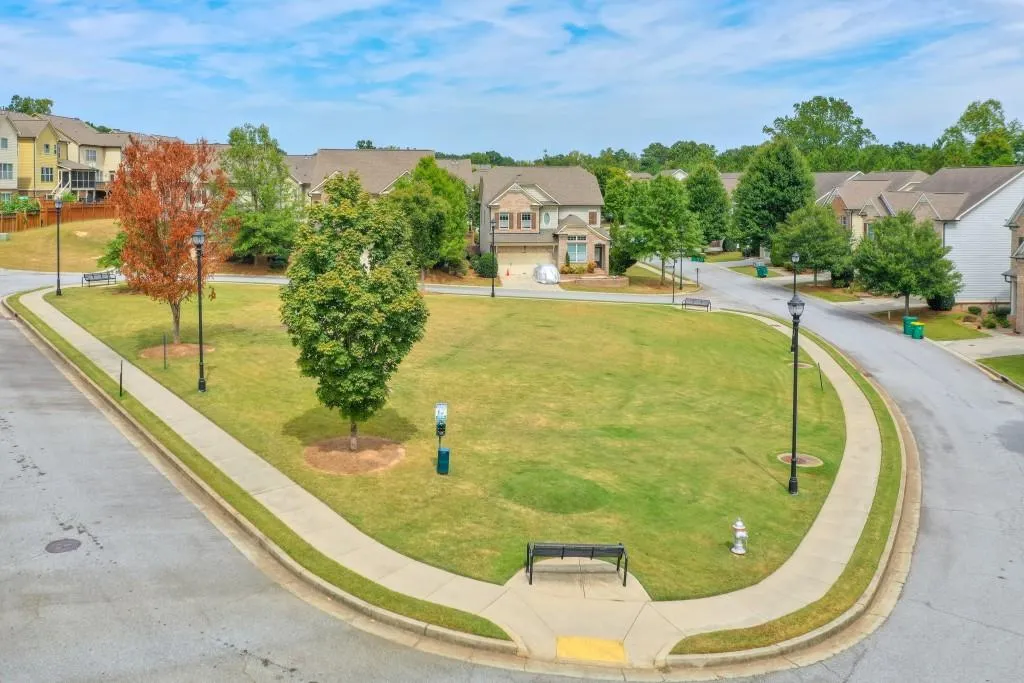 7180 Glisten Avenue, Atlanta, Georgia 30328, 3 Bedrooms Bedrooms, ,3 BathroomsBathrooms,Residential,Sold,7180 Glisten Avenue,7536115