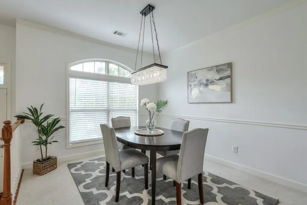 7180 Glisten Avenue, Atlanta, Georgia 30328, 3 Bedrooms Bedrooms, ,3 BathroomsBathrooms,Residential,Sold,7180 Glisten Avenue,7536115