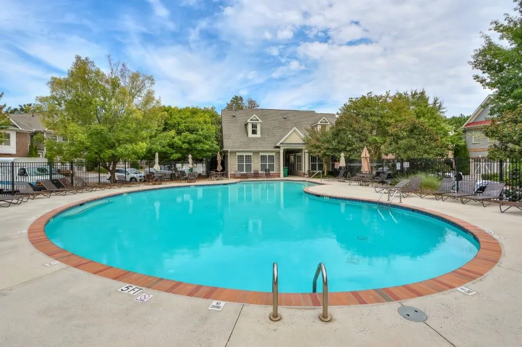 7180 Glisten Avenue, Atlanta, Georgia 30328, 3 Bedrooms Bedrooms, ,3 BathroomsBathrooms,Residential,Sold,7180 Glisten Avenue,7536115
