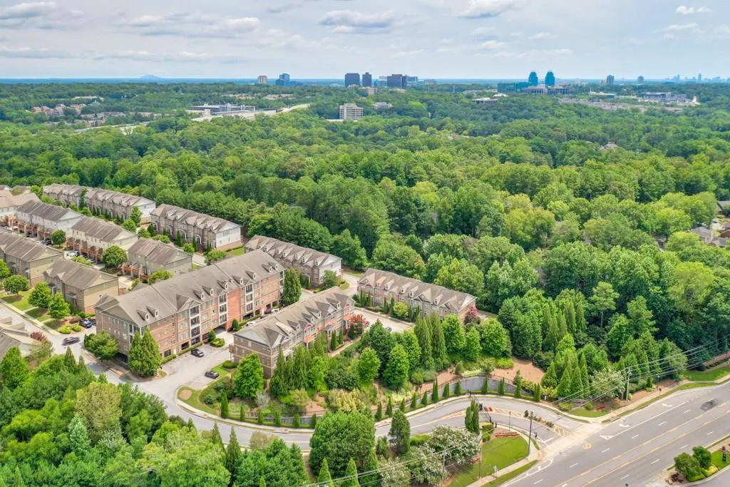 7180 Glisten Avenue, Atlanta, Georgia 30328, 3 Bedrooms Bedrooms, ,3 BathroomsBathrooms,Residential,Sold,7180 Glisten Avenue,7536115