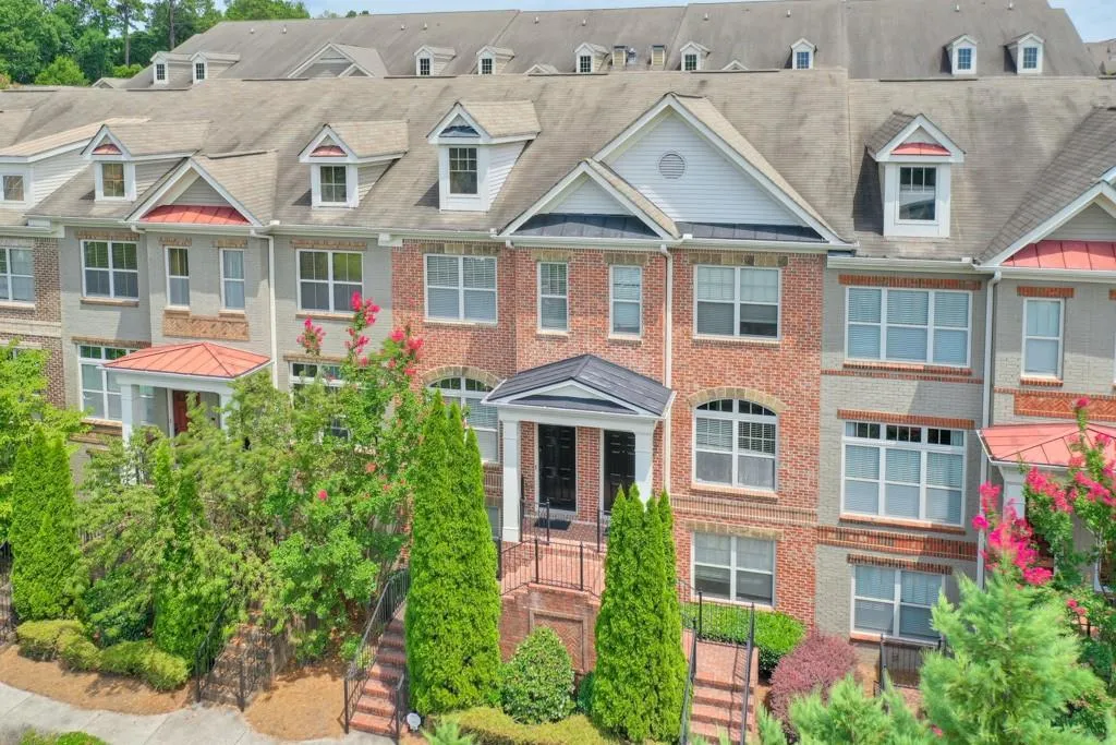 7180 Glisten Avenue, Atlanta, Georgia 30328, 3 Bedrooms Bedrooms, ,3 BathroomsBathrooms,Residential,Sold,7180 Glisten Avenue,7536115