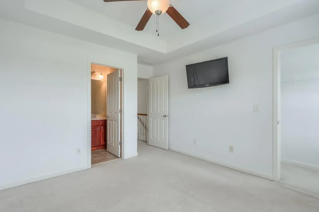 7180 Glisten Avenue, Atlanta, Georgia 30328, 3 Bedrooms Bedrooms, ,3 BathroomsBathrooms,Residential,Sold,7180 Glisten Avenue,7536115