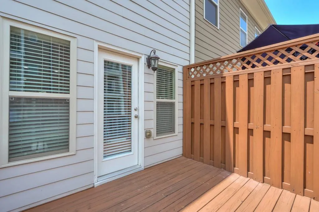 7180 Glisten Avenue, Atlanta, Georgia 30328, 3 Bedrooms Bedrooms, ,3 BathroomsBathrooms,Residential,Sold,7180 Glisten Avenue,7536115