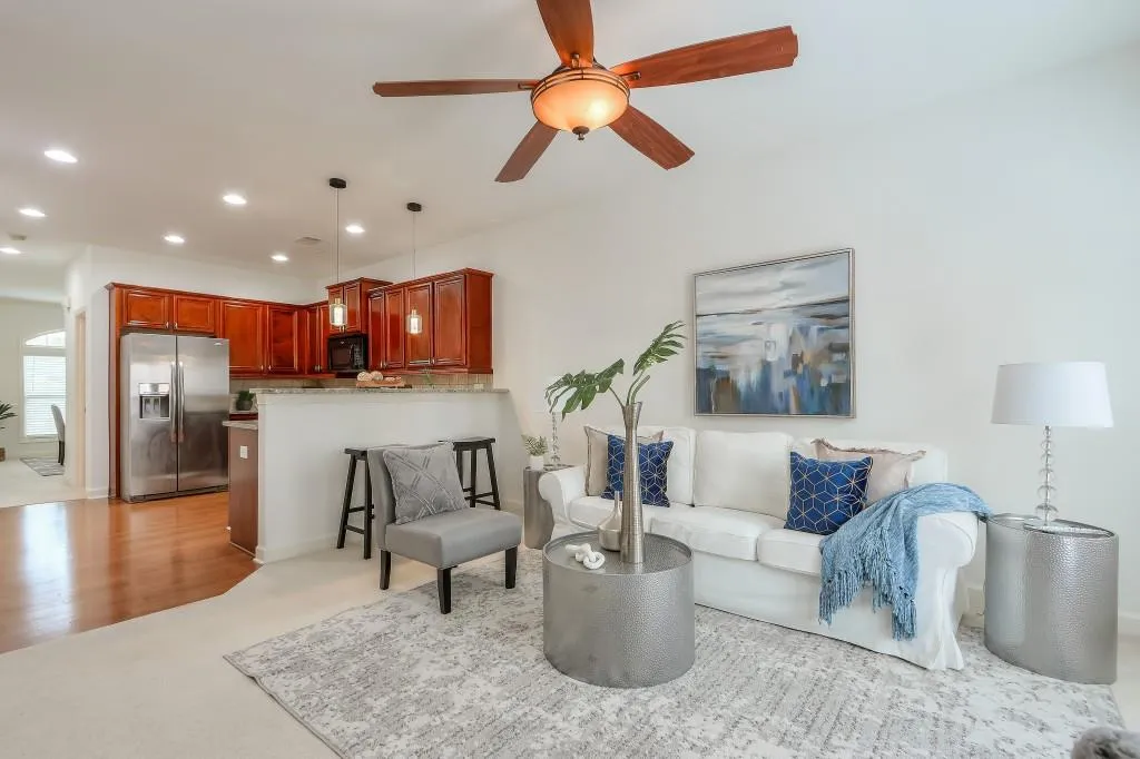 7180 Glisten Avenue, Atlanta, Georgia 30328, 3 Bedrooms Bedrooms, ,3 BathroomsBathrooms,Residential,Sold,7180 Glisten Avenue,7536115
