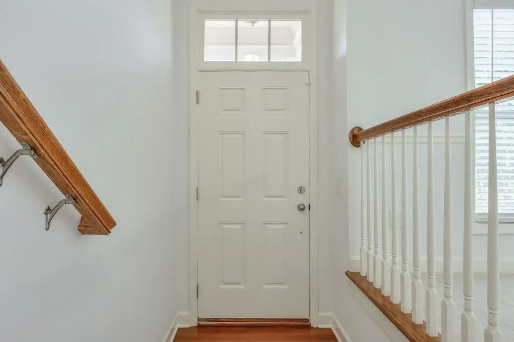 7180 Glisten Avenue, Atlanta, Georgia 30328, 3 Bedrooms Bedrooms, ,3 BathroomsBathrooms,Residential,Sold,7180 Glisten Avenue,7536115