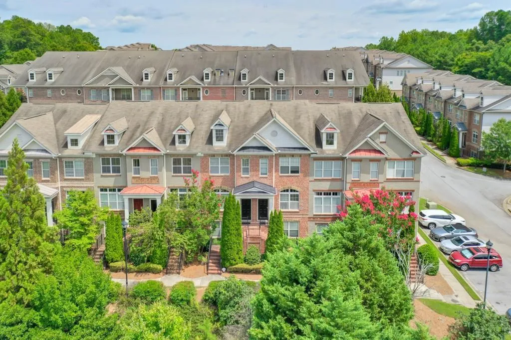 7180 Glisten Avenue, Atlanta, Georgia 30328, 3 Bedrooms Bedrooms, ,3 BathroomsBathrooms,Residential,Sold,7180 Glisten Avenue,7536115
