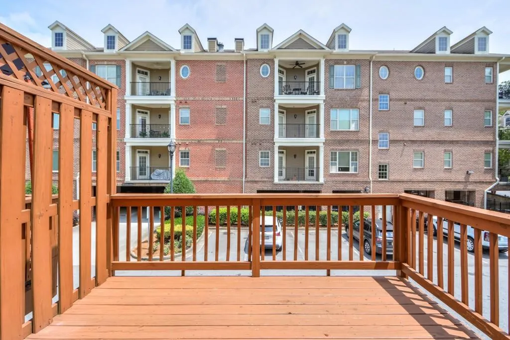 7180 Glisten Avenue, Atlanta, Georgia 30328, 3 Bedrooms Bedrooms, ,3 BathroomsBathrooms,Residential,Sold,7180 Glisten Avenue,7536115