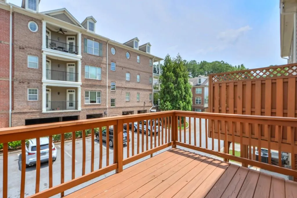 7180 Glisten Avenue, Atlanta, Georgia 30328, 3 Bedrooms Bedrooms, ,3 BathroomsBathrooms,Residential,Sold,7180 Glisten Avenue,7536115