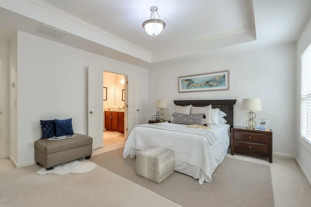 7180 Glisten Avenue, Atlanta, Georgia 30328, 3 Bedrooms Bedrooms, ,3 BathroomsBathrooms,Residential,Sold,7180 Glisten Avenue,7536115