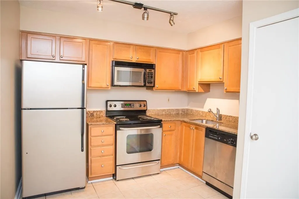 3200 Seven Pines Court Unit 103, Atlanta, Georgia 30339, 2 Bedrooms Bedrooms, ,1 BathroomBathrooms,Residential,Sold,3200 Seven Pines Court Unit 103,5874638