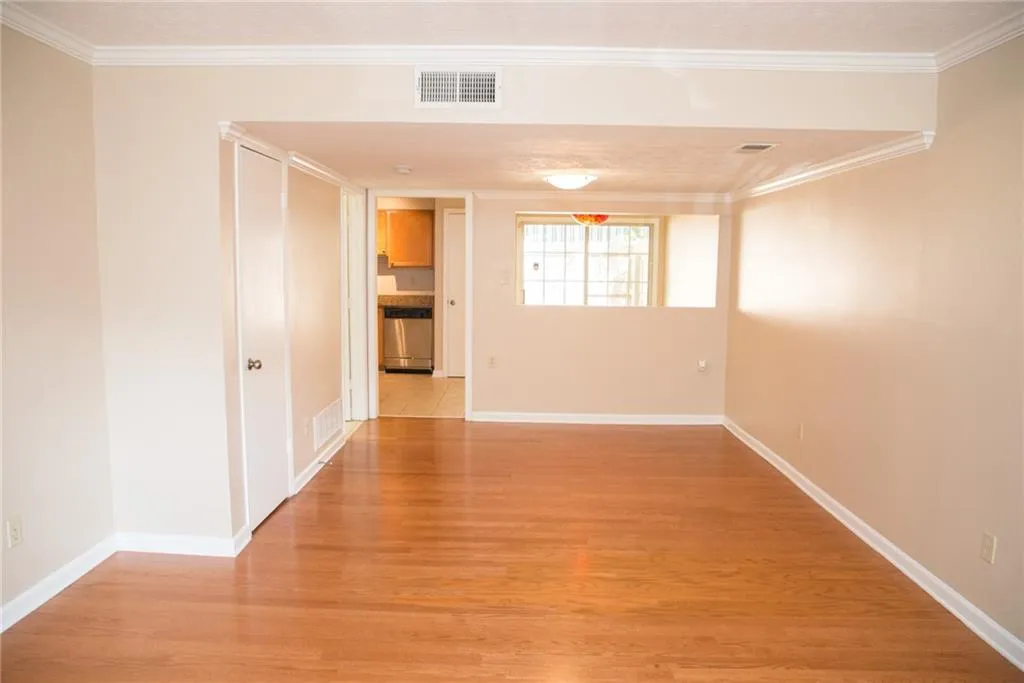 3200 Seven Pines Court Unit 103, Atlanta, Georgia 30339, 2 Bedrooms Bedrooms, ,1 BathroomBathrooms,Residential,Sold,3200 Seven Pines Court Unit 103,5874638
