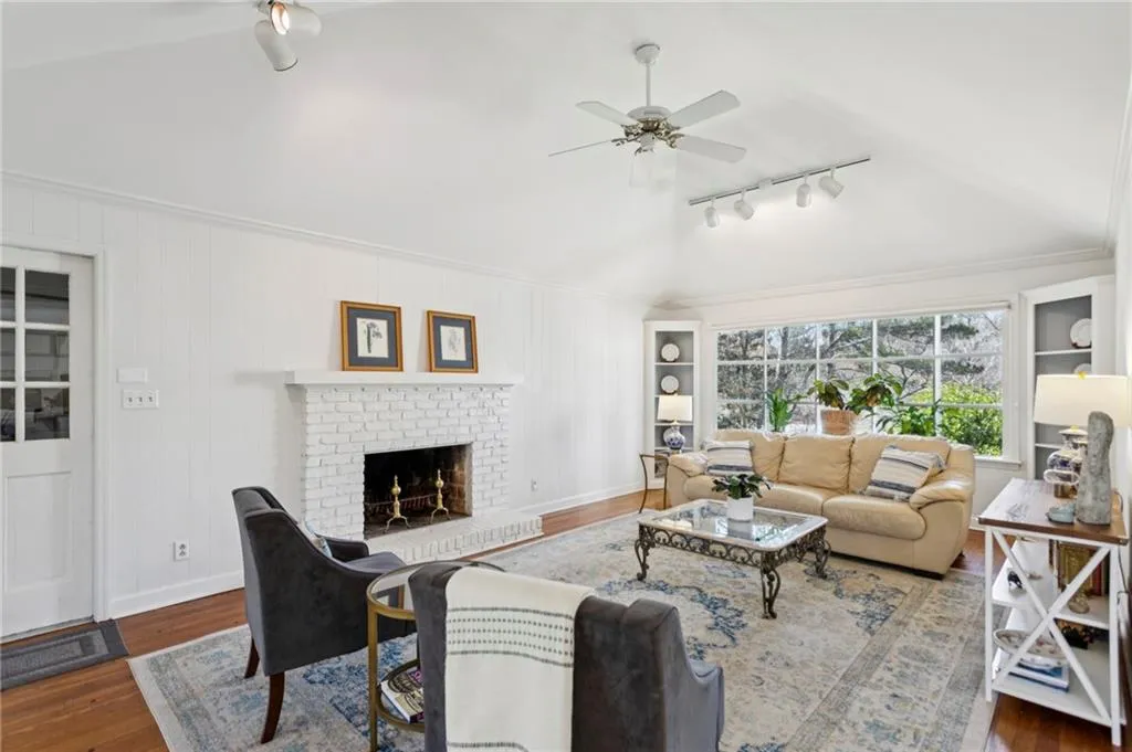 6105 River Shore Parkway, Atlanta, Georgia 30328, 5 Bedrooms Bedrooms, ,4 BathroomsBathrooms,Residential,For Sale,6105 River Shore Parkway,7720762