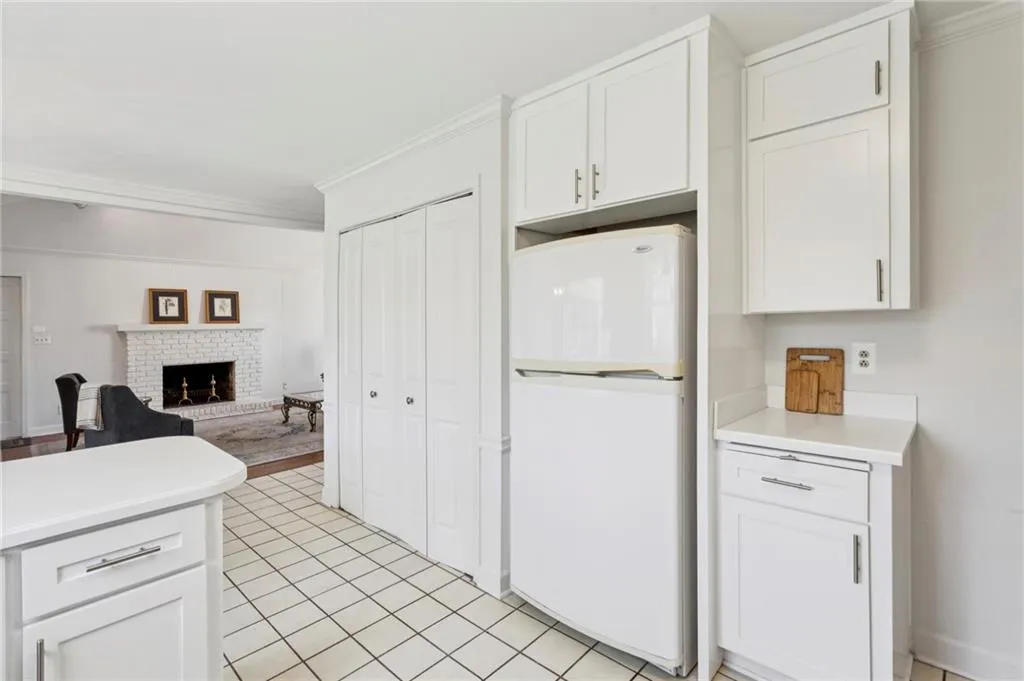 6105 River Shore Parkway, Atlanta, Georgia 30328, 5 Bedrooms Bedrooms, ,4 BathroomsBathrooms,Residential,For Sale,6105 River Shore Parkway,7720762